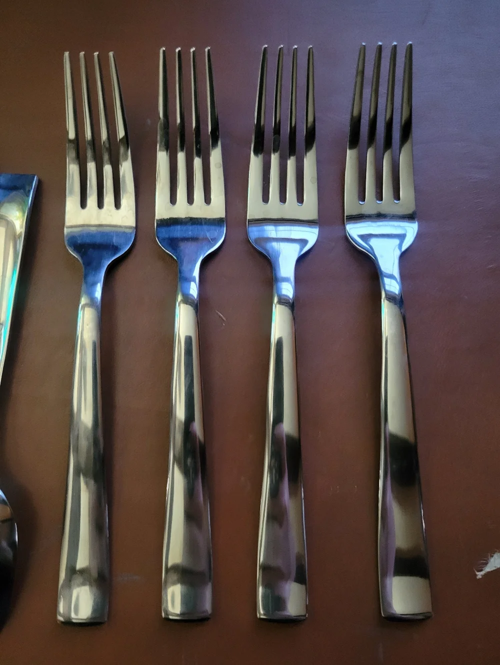 16 PIECE SET OF~~ONEIDA CHINA STAINLESS STEEL FLATWARE SET!!